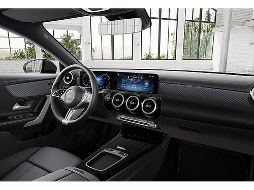 Goslar Mercedes-Benz CLA 180 Innenaufnahme