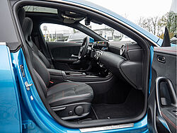 Goslar Mercedes-Benz CLA 250 Innenaufnahme Cockpit