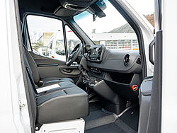 Paderborn NFZ Mercedes-Benz Sprinter Innenaufnahme Cockpit
