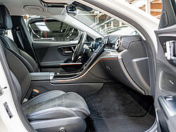 Arnsberg Mercedes-Benz C 300 Innenaufnahme Cockpit