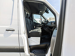 Paderborn NFZ Mercedes-Benz Sprinter Innenaufnahme Cockpit