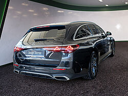 Menden Mercedes-Benz E 200 Außenaufnahme Heckansicht