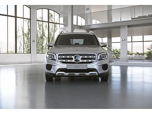 Paderborn Mercedes-Benz GLB 200 Fahrzeugbild - 12