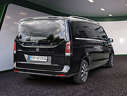 Paderborn NFZ Mercedes-Benz V 300 Außenaufnahme Heckansicht