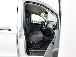 Paderborn NFZ Mercedes-Benz Vito Innenaufnahme Cockpit