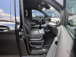 Paderborn NFZ Mercedes-Benz V 300 Innenaufnahme Cockpit